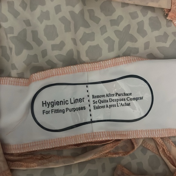 Two piece bikini - Picture 2 of 4